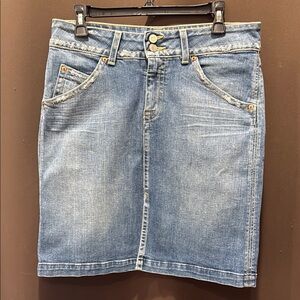 Hudson Jeans Blue Denim Pencil Skirt with Distressed Details, MADE IN USA, Sz 32